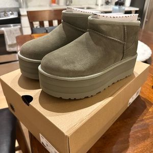 UGG Classic Ultra Mini Platform